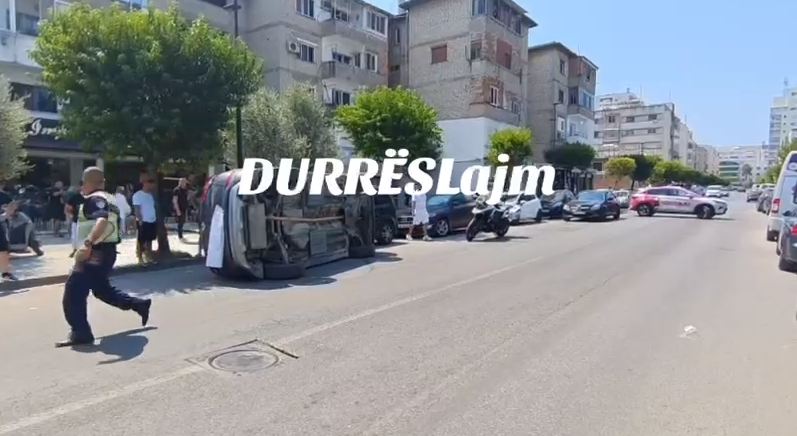 Tjetër fuoristradë kthehet përmbys në mes të Durrësit, në mjet ndodhej edhe një fëmijë (VIDEO)