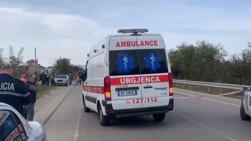 Aksident i rëndë në Lushnje, makina përfundon në kanal, humbin jetën dy gra