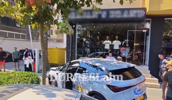 Aksidenti në Plazh, policia: Taksisti 26-vjeçar në Komisariat, po kryhen veprimet për arrestimin e tij