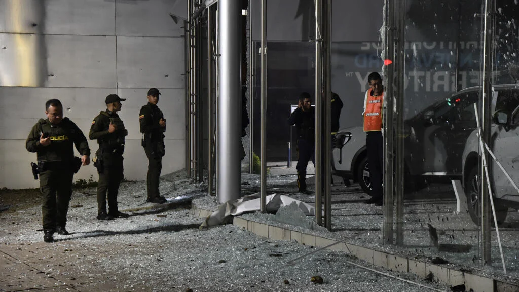Shpërthen kamioni me eksploziv në Kolumbi, 14 të plagosur pranë një stacioni policie