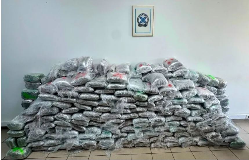 324 kg drogë kapen në Selanik, lënda narkotike u nis nga Shqipëria