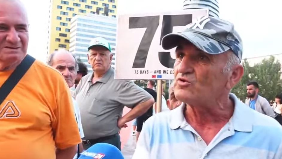 Protesta e 75-të radhazi/ Qytetarët mblidhen sërish kundër Edi Ramës, kërkohet dorëheqja e qeverisë