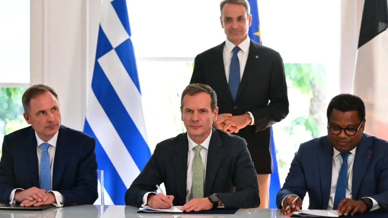 Marrëveshja që ndryshon lojën në Mesdhe, Franca futet në projektin miliarda euro Greqi-Qipro