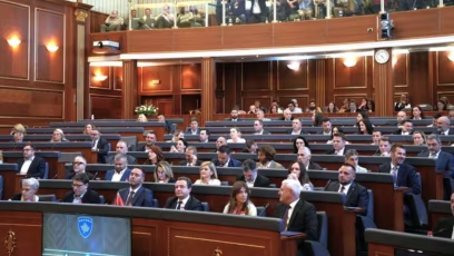 Oferta e Kurtit dhe ngërçi politik, sot Kuvendi i Kosovës në seancë