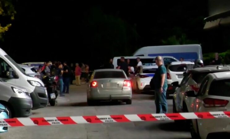 U gjet i vrarë, me shenja dhune dhe i mbyllur brenda makinës së shërbimit! Mbetet mister vdekja e policit 38-vjeçar në Athinë