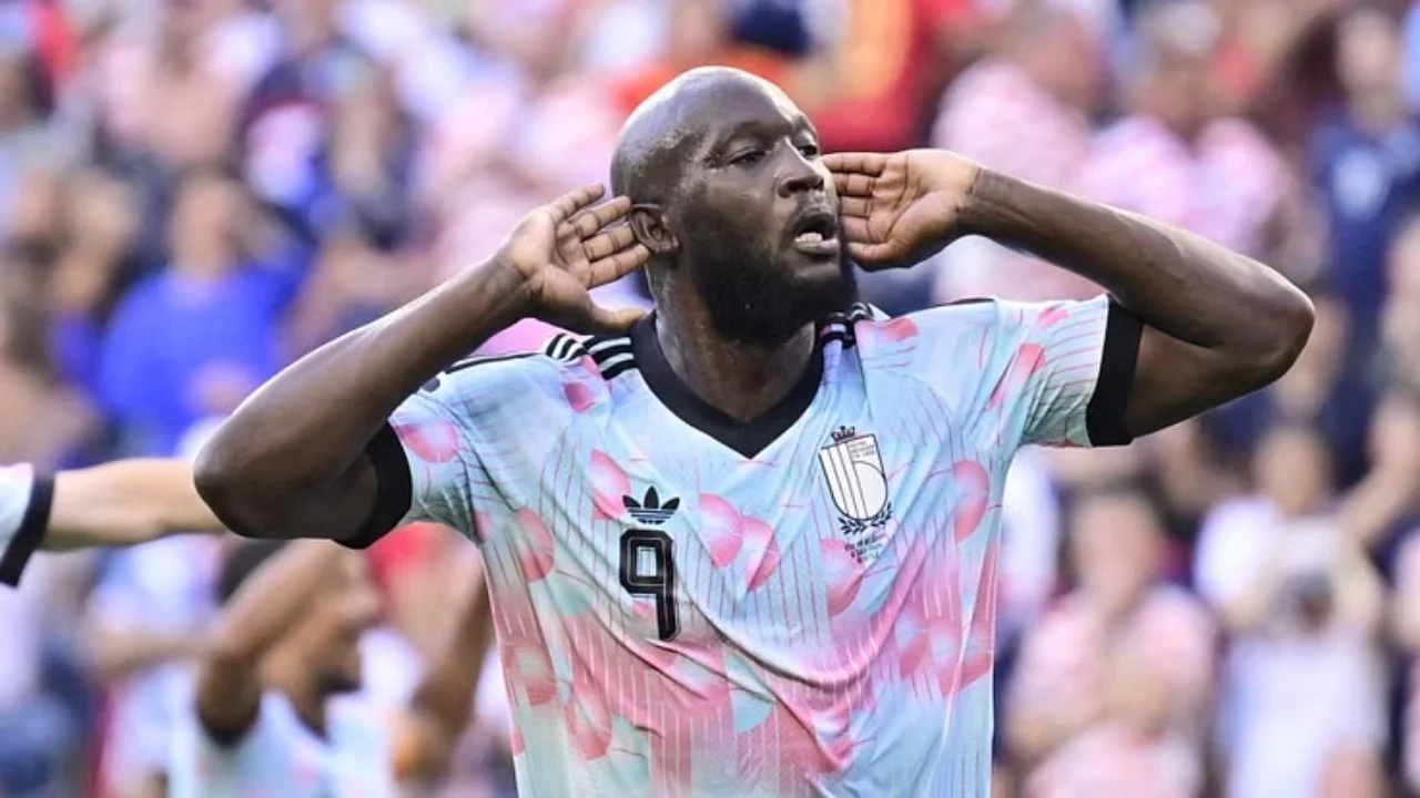 Lukaku hap derën e largimit nga Napoli