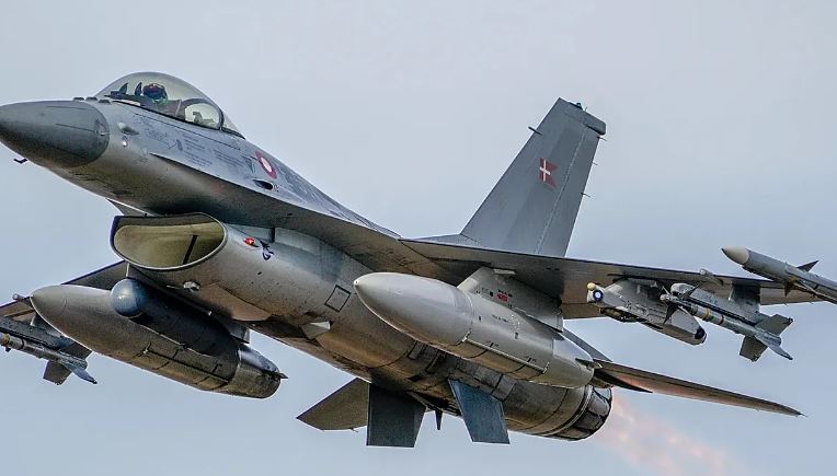Incident në hapësirën ajrore të Letonisë/ Avionët e NATO-s rrëzojnë dronin e huaj