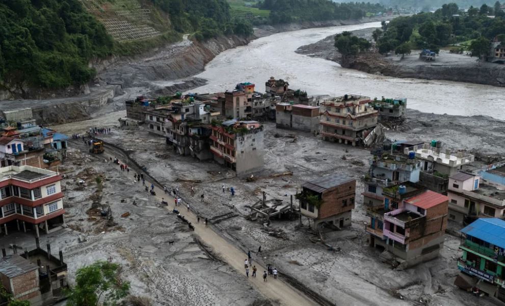 Përmbytja dhe rrëshqitja masive në Nepal, rëndohet bilanci nga katastrofa, rreth 750 të vdekur dhe mijëra të zhdukur
