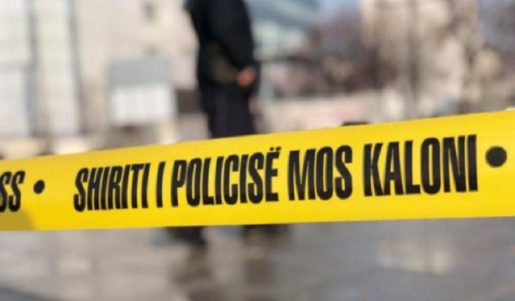 Gjendet sasi eksplozivi te dera e një dyqani në Durrës