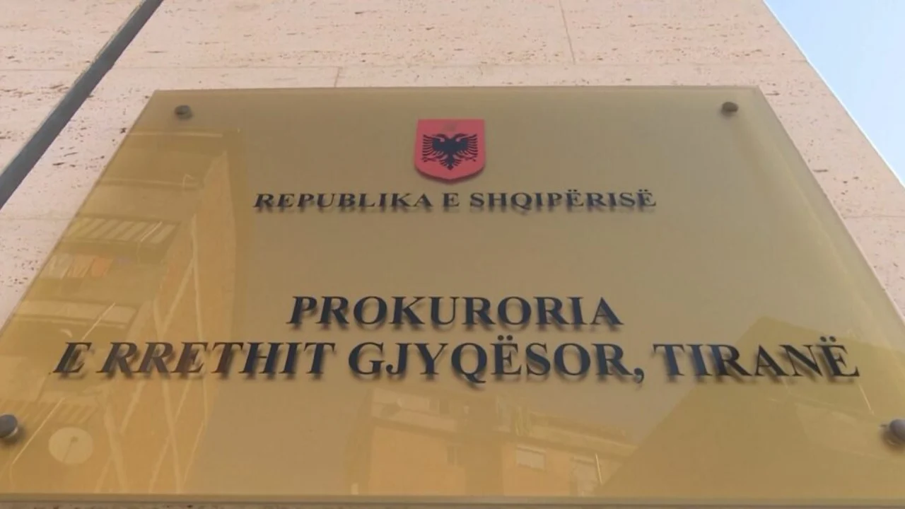 I dyshuar për vendosjen e eksplozivit në banesën e familjes Memishaj, Prokuroria e Tiranës liron Ervis Allën