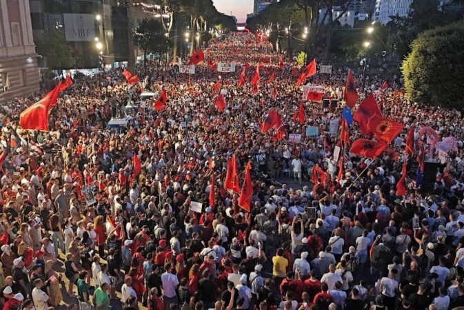 Sot shënohet dita e 65-të e protestës, qytetarët nuk dorëzohen: Rama të japë dorëheqjen
