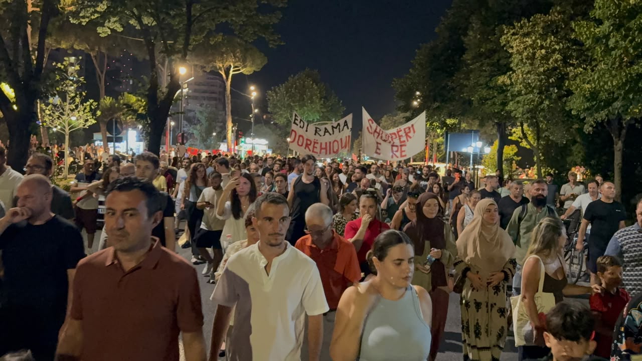 Sot 74 ditë rezistencë, qytetarët sërish në shesh kundër qeverisë dhe klasës politike: Rama jep dorëheqjen