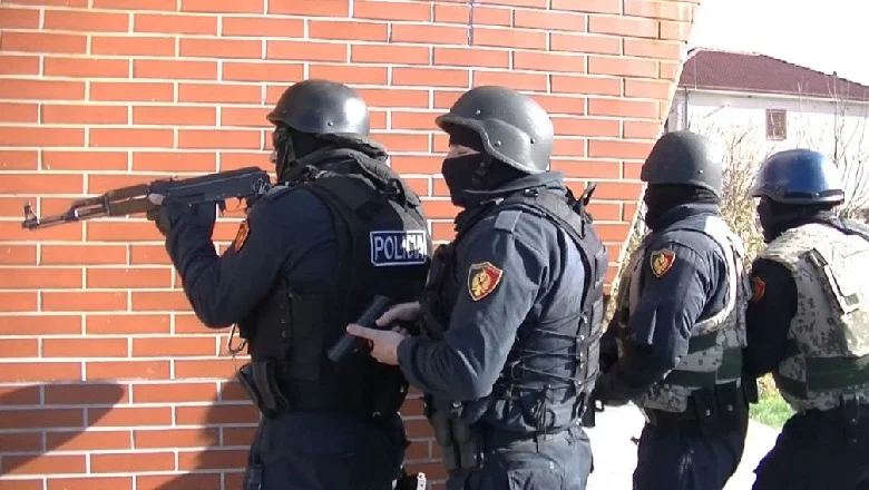 Renea dhe Policia aksion në Korçë, kërkohet i dënuari me 18 vite burg për vrasje