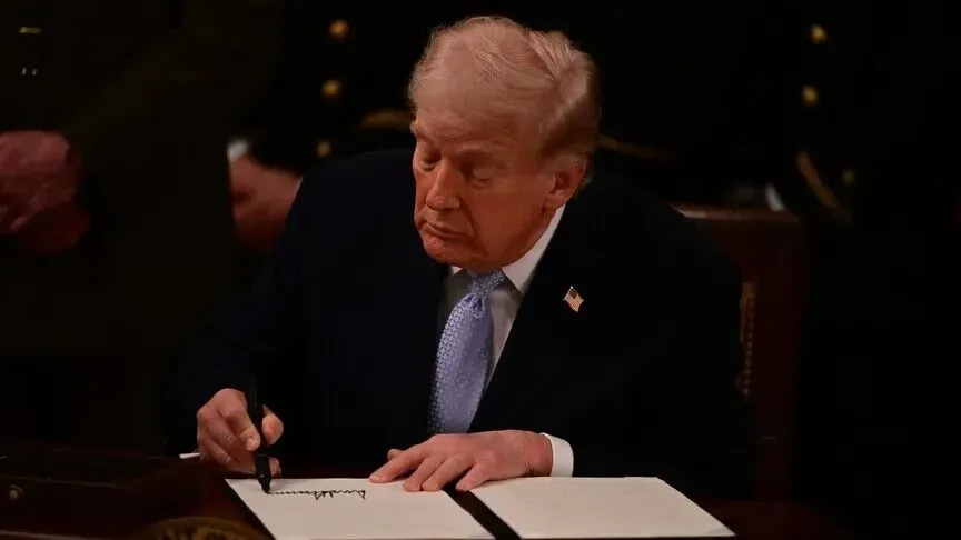 Trump vendos tarifa deri në 100% për dronët e importuar