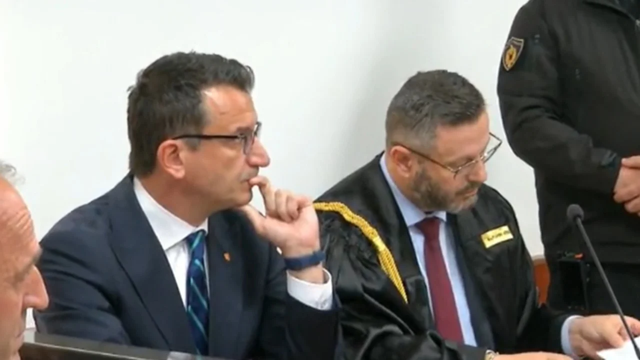 Transmetimi live i gjyqit të nënës amerikane që vrau tre fëmijë, reagon avokati i Erion Veliajt: Këtu mbyllim drejtësinë për të mbrojtur privatësinë