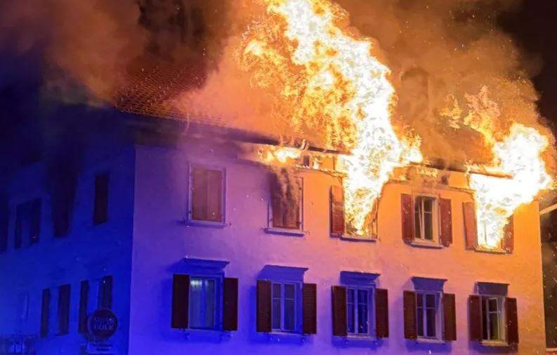 Përfshihet nga flakët ndërtesa në Zvicër, 5 persona rezultojnë të zhdukur, 8 të plagosur