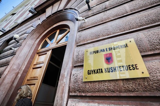 Asociacioni i Gazetarëve kërkon shfuqizimin e rregullores së re të GJKKO, Gjykata Kushtetuese cakton gjyqtarin që do të shqyrtojë çështjen