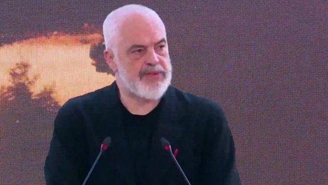 “Dëgjesë individuale e hallit, ankesës e kërkesës”/ Rama: Sot ka nisur “Prania Besnike” e PS-së në të gjithë Shqipërinë