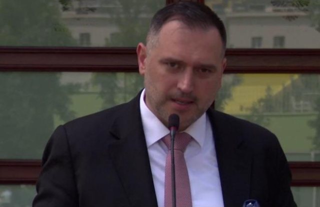 Dy efektivë të Policisë Ushtarake të përfshirë në përplasjen mes biznesmenëve në Vlorë/ Ministri Nufi: Ishin jashtë shërbimit! Po hetohet përfshirja në konflikt