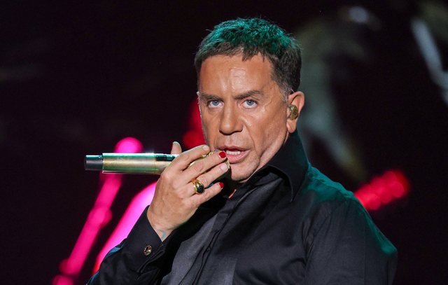 Zbulohet trajtimi mjekësor i George Mazonakis/ Pas vdekjes së ikonës së muzikës greke nisin hetimet për mjeken e klinikës private