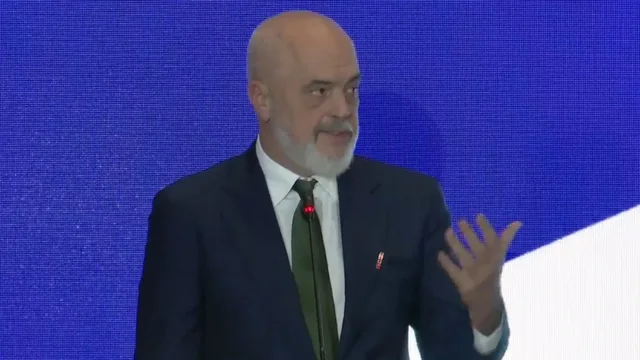 “Po flas anglisht”/ Rama batuta në mbledhjen e konferencë ndërparlamentare: S’kam besim te përkthyesi