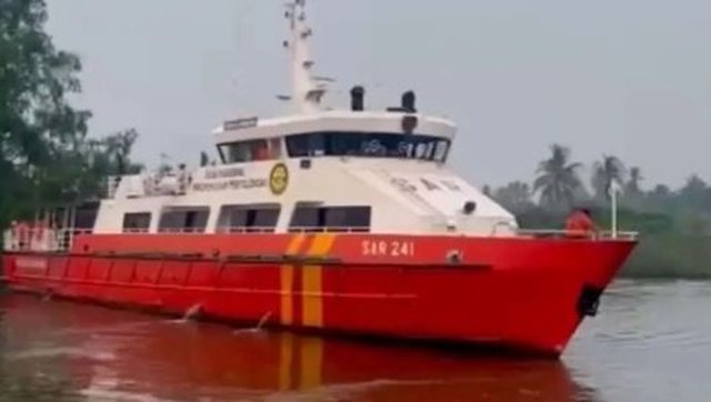 Indonezi/ Mbytet trageti me 243 persona në bord, 6 viktima dhe rreth 130 të zhdukur