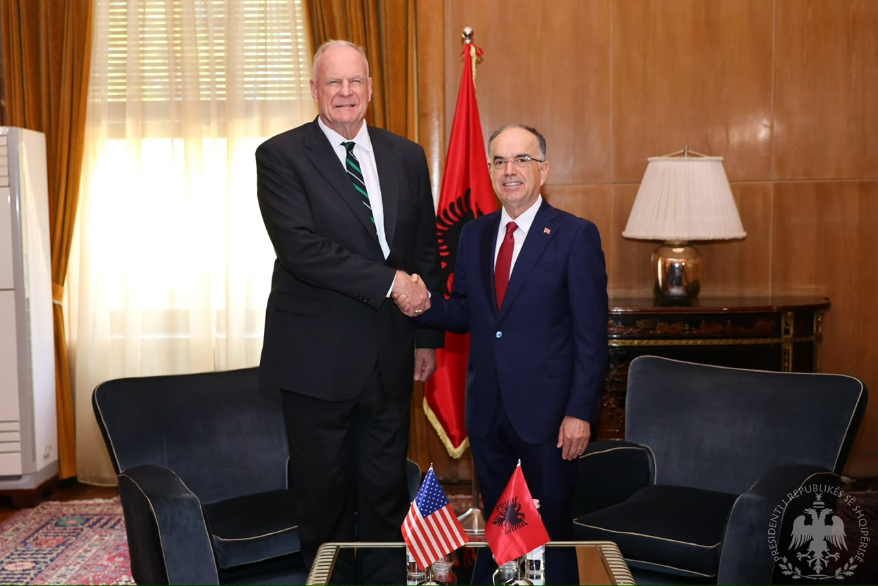 Presidenti Begaj pret letrat kredenciale të ambasadorit të ri të SHBA-ve, Eric Wendt