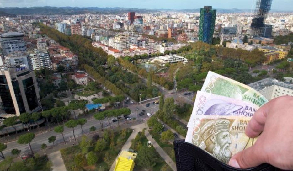 BERZH: Ekonomia shqiptare fuqizohet nga turizmi dhe investimet e huaja