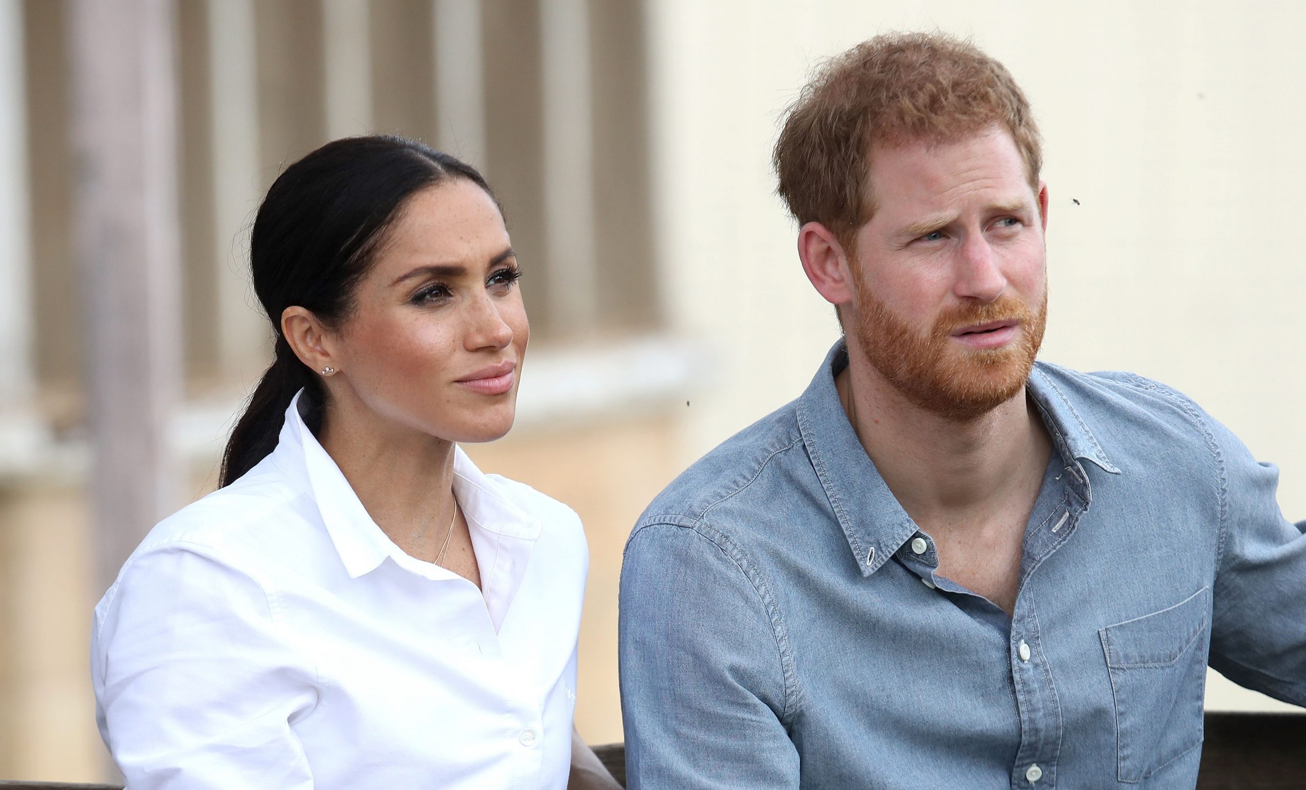 Princi Harry dhe Meghan Markle kthehen në Britani: Mbreti Charles u “përplas derën”