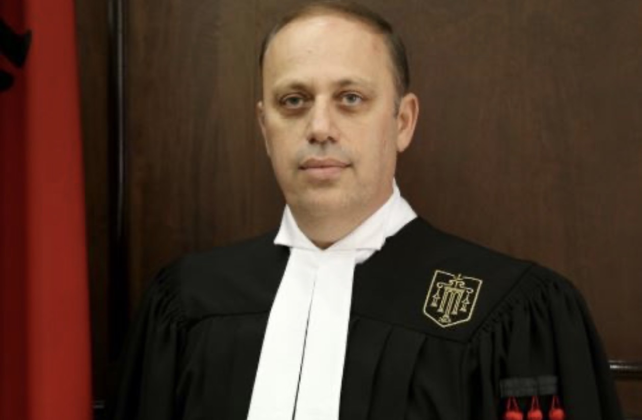 Sandër Simoni zgjidhet kryetar i Gjykatës së Lartë