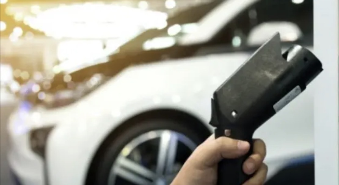 Industria e makinave në Europë përballë rrezikut të furnizimit, kalimi te elektriket rrit konkurrencën