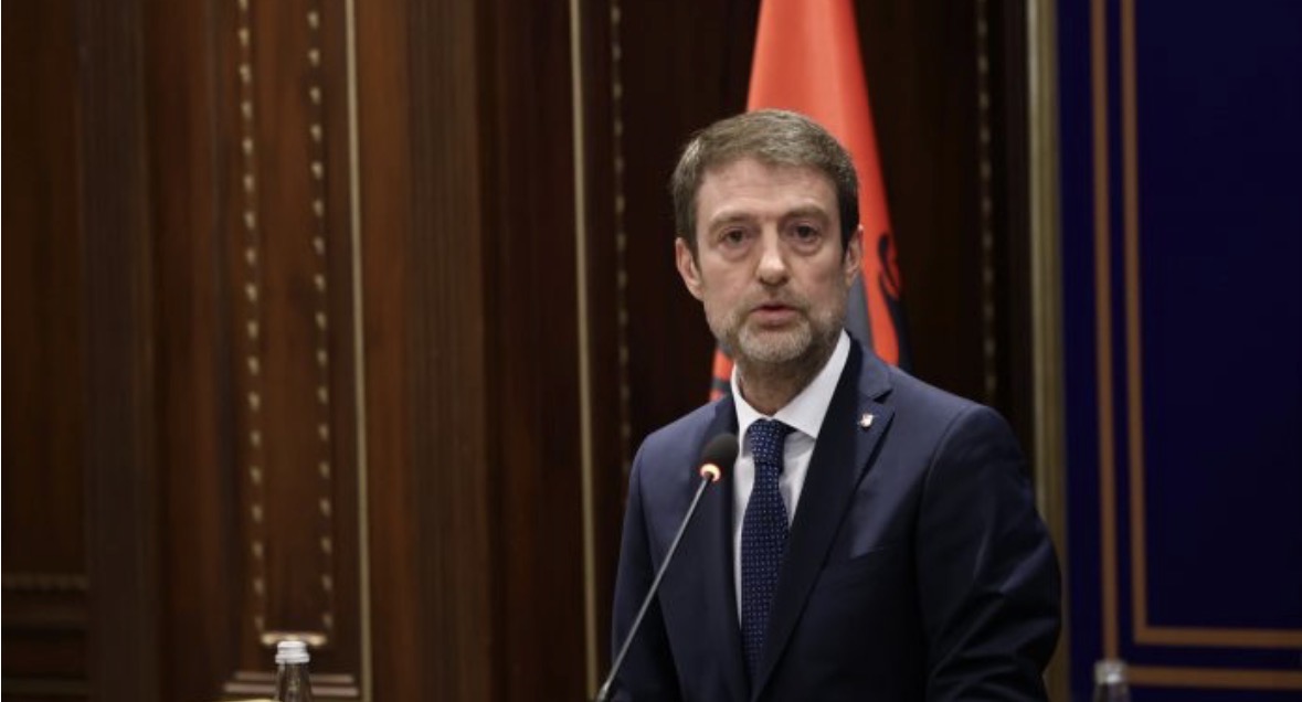 Nderimet për Ratko Mlladiç në Serbi, ministri Hoxha: Glorifikimi i kriminelëve të luftës bie ndesh me vlerat evropiane