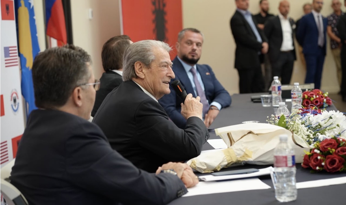 Berisha vijon vizitën e tij në SHBA, takim me komunitetin shqiptaro-amerikan në Texas
