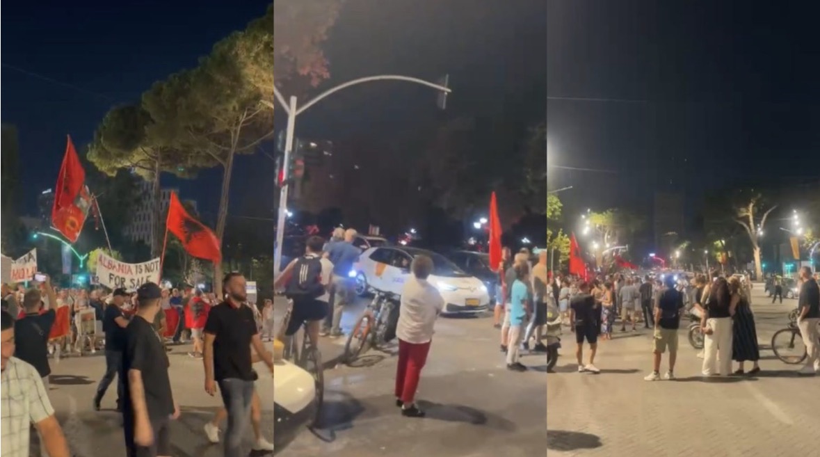 Dita e 102-të e protestës, qytetarët mblidhen para Kryeministrisë. Disa protestues bllokojnë qarkullimin