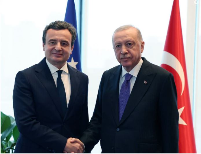 OKB “bën bashkë” Kurtin dhe Erdogan, dy liderët takim me dyer të mbyllura