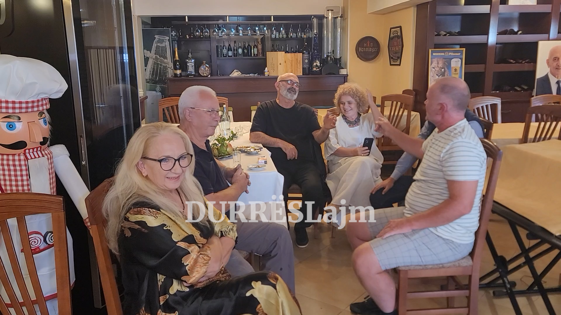 Artistë nga Shqipëria, Kosova dhe Maqedonia e Veriut bëhen bashkë në Durrës, një javë dedikuar artit dhe miqësisë (VIDEO)