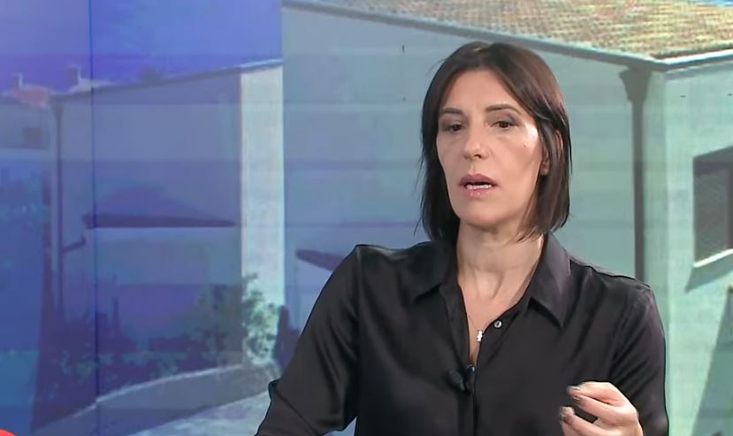 “Do të bëj një tavolinë shumë luksoze në pishinë, vila do të ngjajë si gjysmë jaht”- Gazetarja Lala zbardh e-mail-et që Alban Eftimi i dërgon Ballukut: Ata që do ta marrin me qira do ndihen tmerrësisht të lumtur