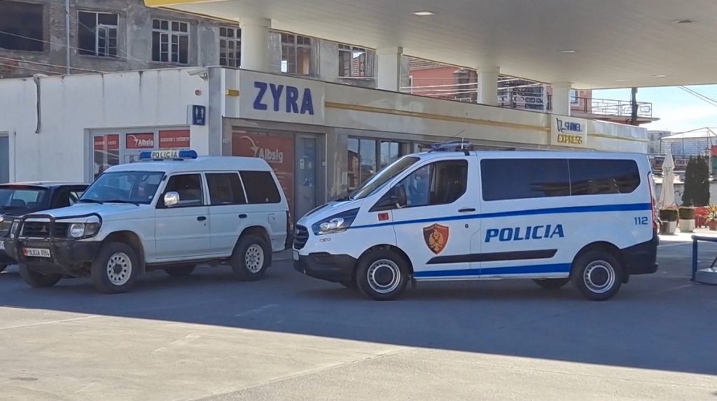 Ngjarje e rëndë në Shkodër/ Një person vret me armë 24-vjeçarin, i plagos dhe babanë