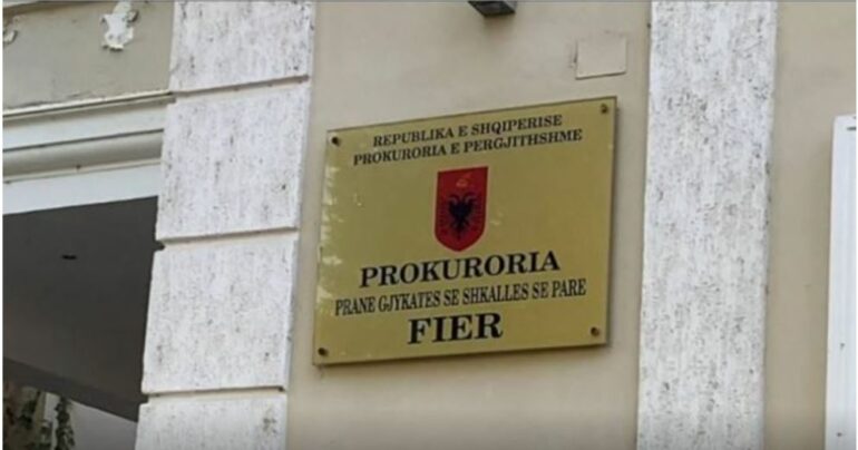 Dyshohet se abuzuan me pronat në Fier, në pranga dy ish-drejtorë të ASHK-së, specialisti dhe përfituesi