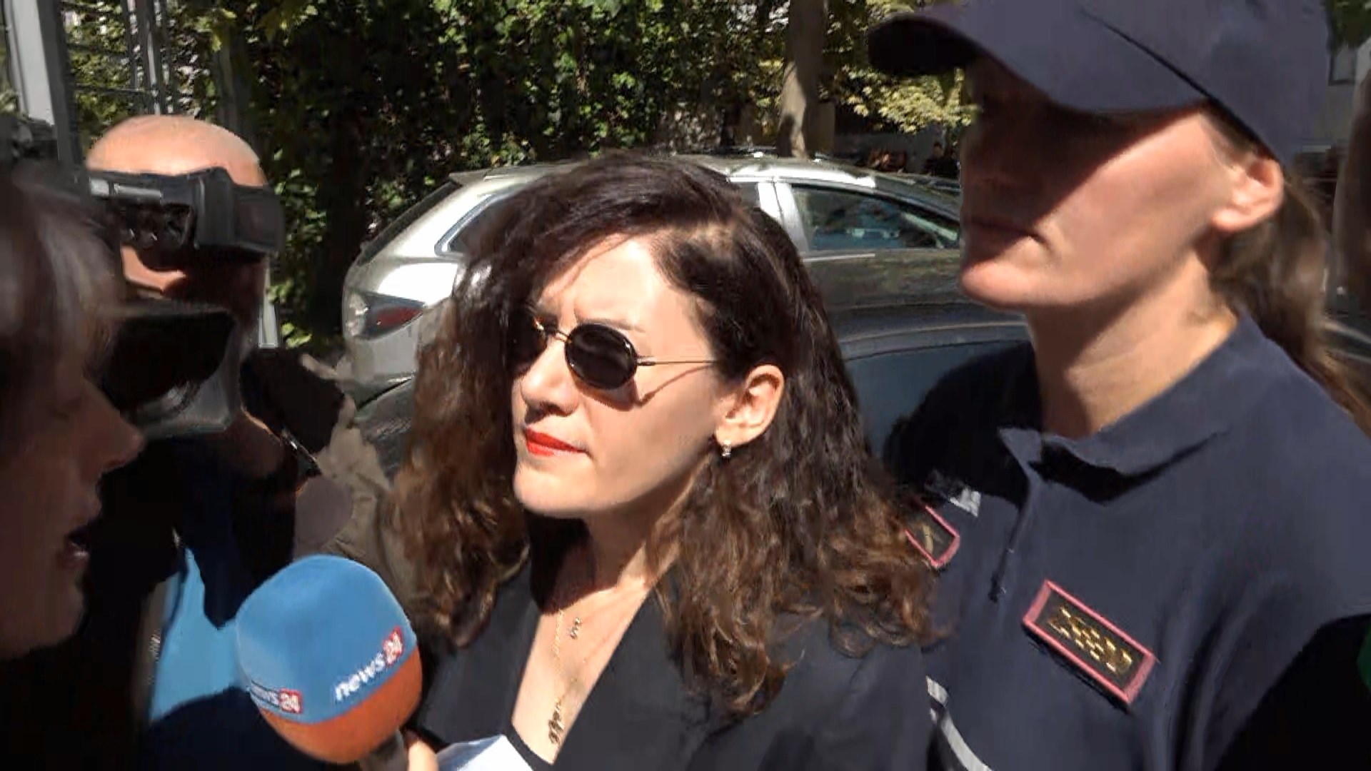 “Si kalon ti në takime me agjentët serbë në dhomat e hotel ‘Rogner’?”/ Deklarata e Vlora Hysenit drejtuar gazetares, reagon AGSH: Shantazh, të ndërhyjë SPAK/ Ja dhe reagimi i Klodiana Lalës
