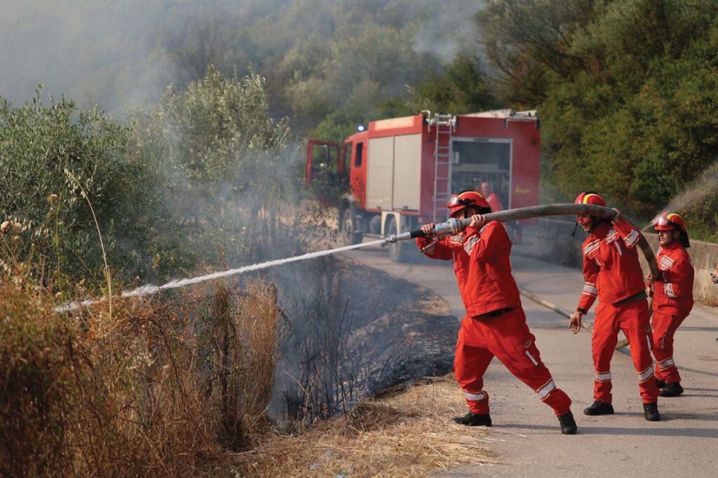Vetëm 23 bashki kanë buxhet kundër zjarrit