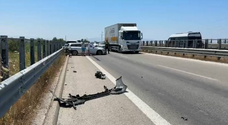 Makina bie në humnerë, dyshohet për 1 viktimë