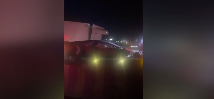 Aksident pranë mbikalimit të Rinasit, ‘Lamborghini’ përplaset me dy automjete të tjera