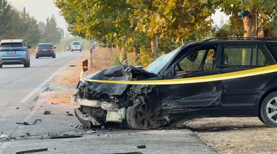 Përplasen dy automjete në Levan-Tepelenë, humb jetën drejtuesi i “Audi”-t