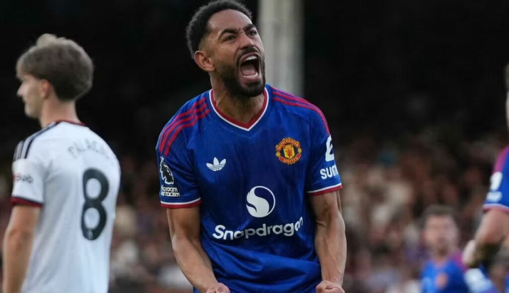 Manchester United “ngec” në transfertë, shmang humbjen në fund