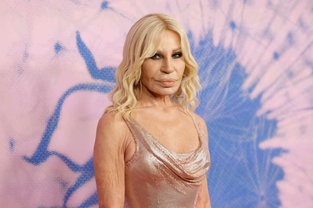 Një kapitull i ri po nis për Donatella Versace!