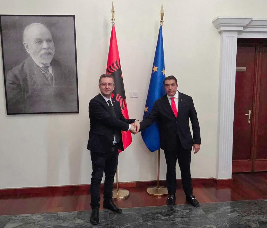 Bledar Kurti takohet me të Dërguarin e Posaçëm të Presidentit Trump, Paolo Zampolli