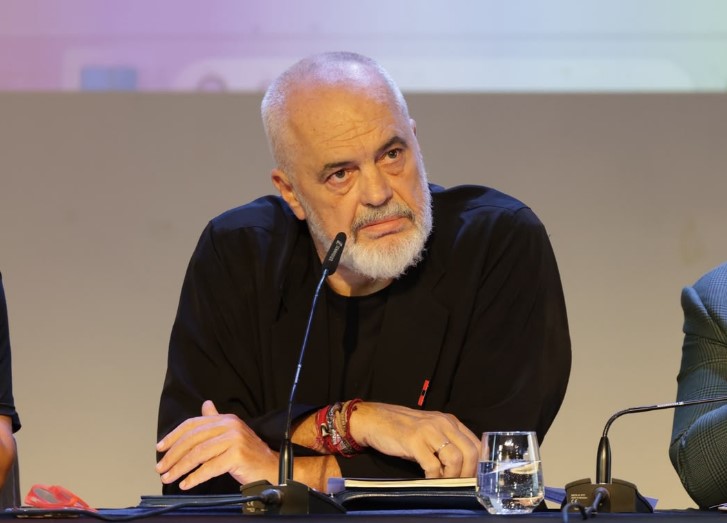 Debati për pagat, Rama reagon sërish: Historia s’ka parë që gjykatësit të thonë do t’i marrim paratë nga thesari! Kjo “i kemi mbledhur vetë” është një hata