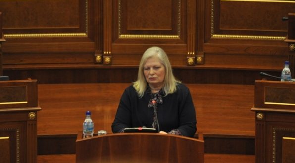 Ndahet nga jeta ish-deputetja e Kosovës, Flora Brovina. Kush ishte gruaja që e ktheu dhimbjen në poezi, mjekësi dhe qëndresë
