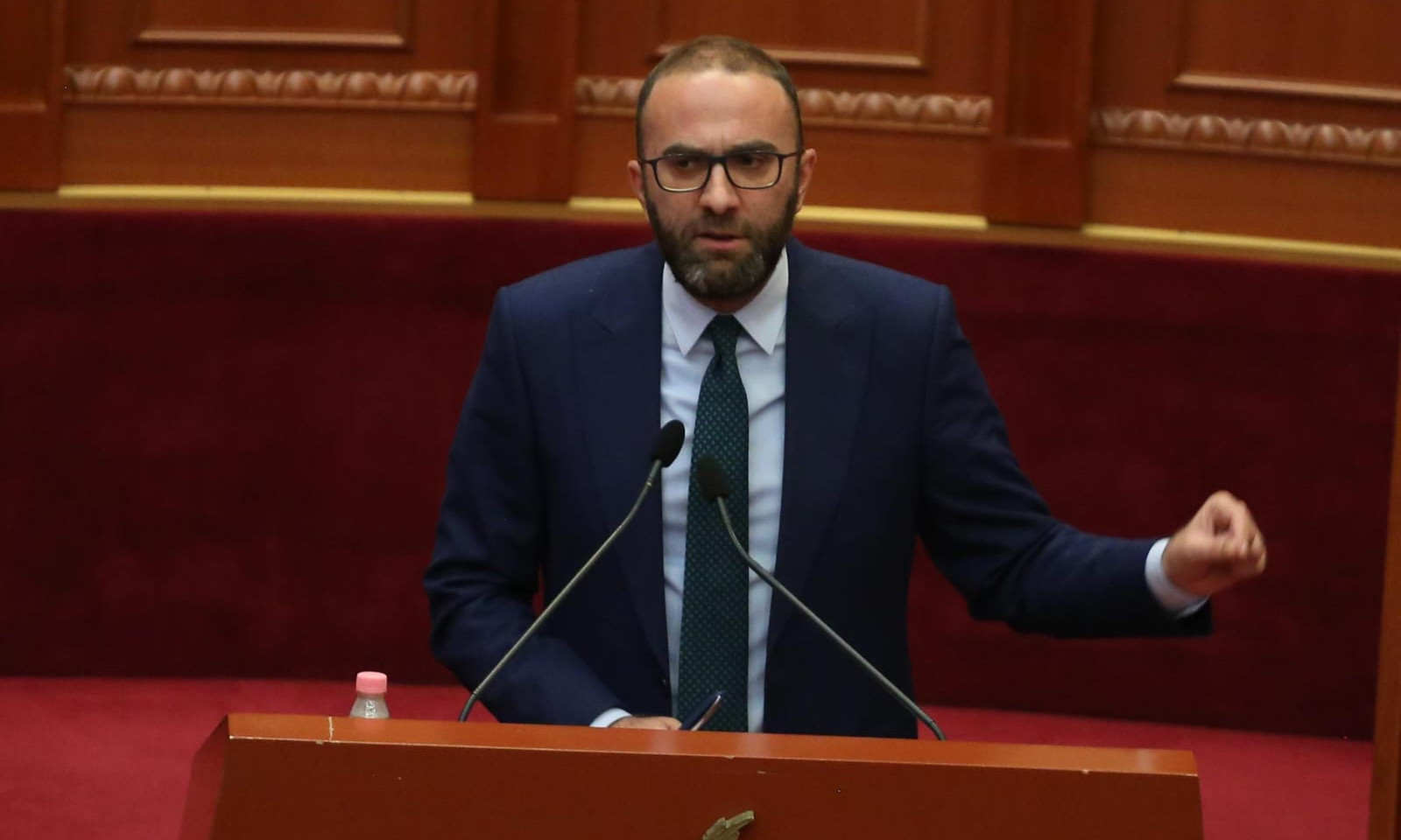 Rama shkarkoi shefen e SHISH pas goditjes nga SPAK, reagon Bardhi: Nuk mjafton, kryeministri duhet të japë dorëheqjen